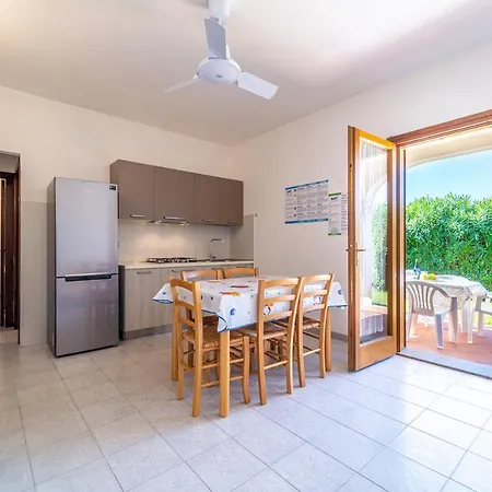 Iss Travel, L'avru - 700 M From La Cinta San Teodoro (Sardinia)