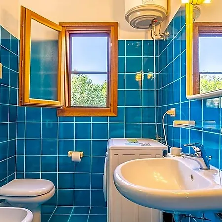 Aparthotel Iss Travel, L'avru - 700 M From La Cinta 3*